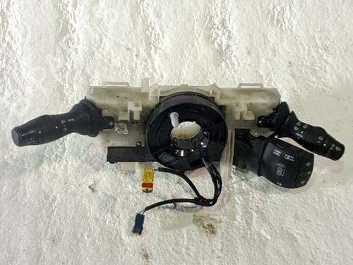 switch-renault-scenic-iii-jz01_-2008-2009-2010-2011-2012-2013-2014-2015-2016-32257846 main image