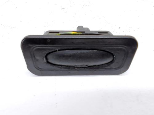 Bagagerumshåndtag Bagagerumshåndtag RENAULT SCÉNIC II (JM0/1_) 1.5 dCi (JM1E, JM16) (106 hp) 39556998 39556998