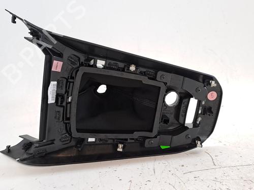 Middle console PEUGEOT 308 II (LB_, LP_, LW_, LH_, L3_) 1.2 THP 130 | BP27630735I22 