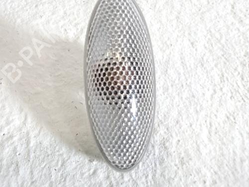 Used Left side indicator TOYOTA YARIS (_P9_) 1.4 D-4D (NLP90_, NLP90R) (90 hp) 30477923