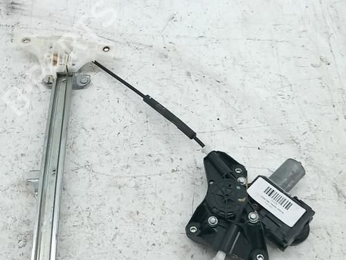 rear-right-window-mechanism-toyota-yaris-_p21_-_pa1_-_ph1_-2020-37590830 main image