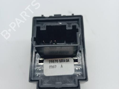 Used Switch NISSAN MICRA V (K14) 1.5 DCI (90 hp) 23350683