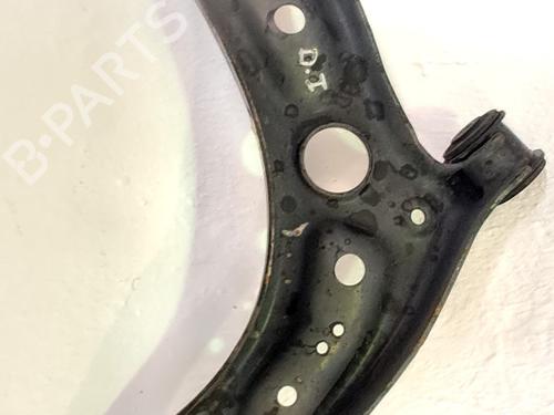 Used Left front suspension arm Left front suspension arm VW GOLF VII Variant (BA5, BV5) 1.4 TSI (150 hp) 33815740 33815740