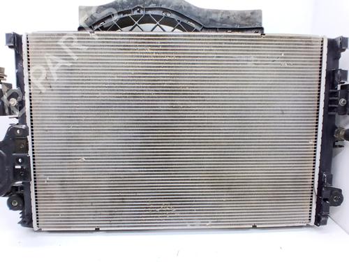 Used Water radiator Water radiator NISSAN NAVARA NP300 Pickup (D23, D23T) 2.3 dCi 4x4 (D231) (163 hp) 35752744 35752744