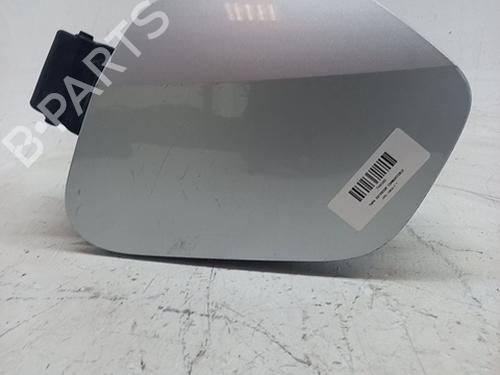 Used Fuel flap OPEL CORSA F (P2JO) 1.2 (68) (101 hp) 30452329