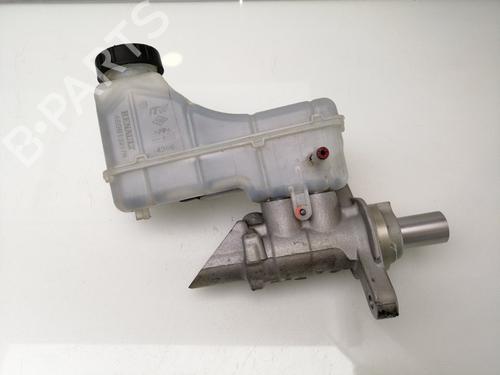 Used Brake master cylinder RENAULT MEGANE IV Grandtour (K9A/M/N_) 1.3 TCe 160 (K9NC) (158 hp) 30452124