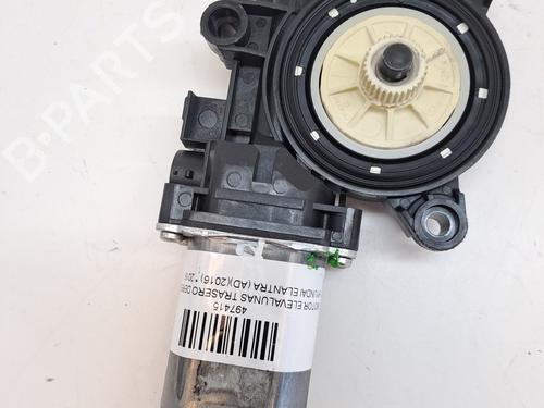 Used Right rear window motor HYUNDAI ELANTRA VI Saloon (AD, ADA) 1.6 (128 hp) 23365366