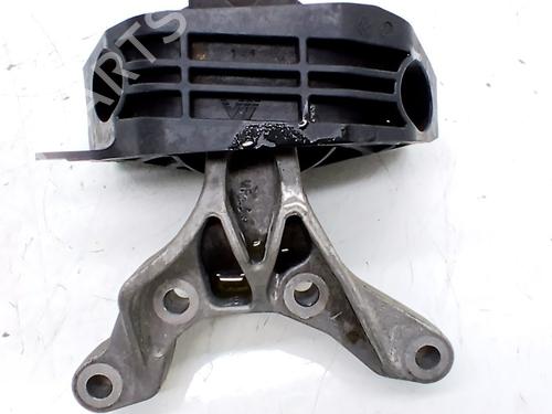 Used Engine mount Engine mount OPEL CORSA F (P2JO) 1.2 (68) (131 hp) 33766171 33766171