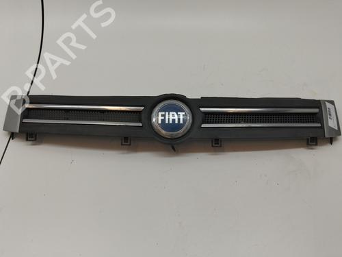 Used Grille FIAT PANDA Hatchback Van (169_) 1.2 Bipower (169CXB1A) (60 hp) 30452220