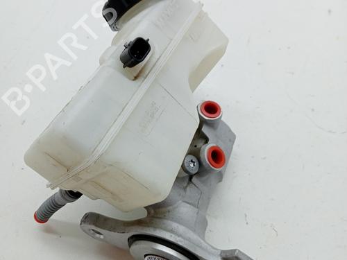 Used Brake master cylinder RENAULT CAPTUR I (J5_, H5_) 0.9 TCe 90 (90 hp) 23345089