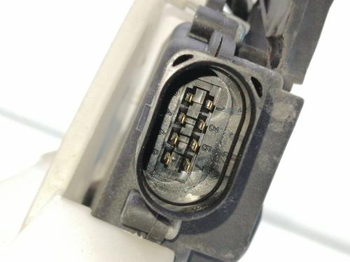 Vergrendeling rechts voor VW PASSAT B5.5 (3B3) 1.9 TDI (130 hp) 24140044