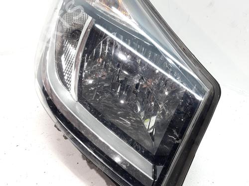 Used Right headlight Right headlight RENAULT TRAFIC III Van (FG_) 1.6 dCi 125 (FGMH) (125 hp) 32978139 32978139