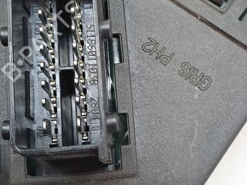 Fuse box PEUGEOT 407 (6D_) 1.6 HDi 110 (6D9HZC, 6D9HYC) | BP24883897E1