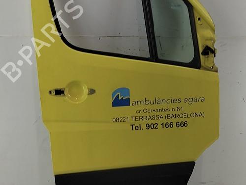 Puerta delantera derecha Puerta delantera derecha MERCEDES-BENZ SPRINTER 3,5-t Van (B906) 313 CDI (906.631, 906.633, 906.635, 906.637) (129 hp) 37160063 37160063