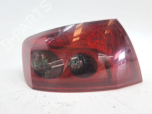 Used Left taillight PEUGEOT 407 (6D_) 2.0 HDi 135 (6DRHRH, 6DRHRE, 6DRHRG, 6DRHRJ) (136 hp) 23370895