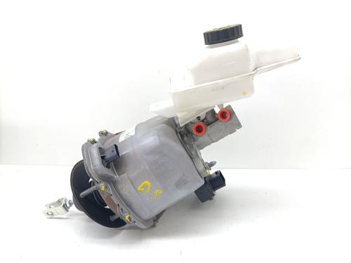 Used Brake master cylinder TOYOTA YARIS (_P21_, _PA1_, _PH1_) 1.5 Hybrid (MXPH10, MXPH11) (116 hp) 29228794