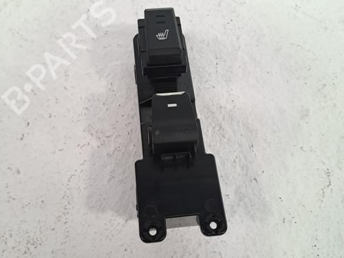 Used Left rear window switch HYUNDAI TUCSON (TL, TLE) 1.6 CRDi (116 hp) 26381804