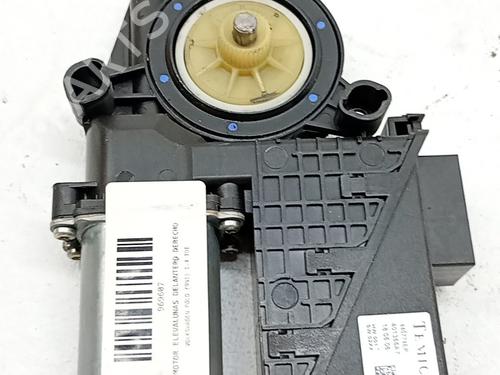 Używane Silniczek podnośnika szyby przedniej prawej Silniczek podnośnika szyby przedniej prawej VW POLO IV (9N_, 9A_) 1.4 TDI (70 hp) 39556929 39556929
