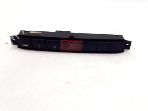 warning-switch-fiat-grande-punto-van-199_-2005-2006-2007-2008-2009-2010-2011-2012-2013-32257057 main image