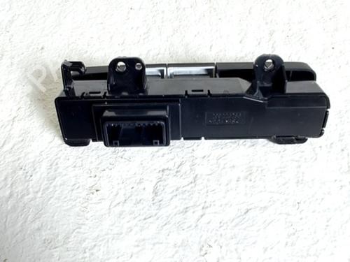 Commutateur HYUNDAI i20 III (BC3, BI3) 1.0 T-GDI (101 hp) 30477813