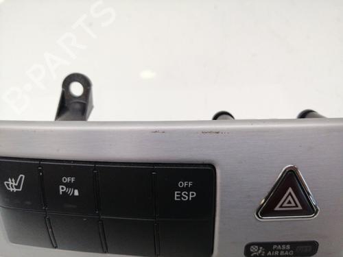 Switch MERCEDES-BENZ C-CLASS Coupe (CL203) C 220 CDI (203.708) | BP25281854I30