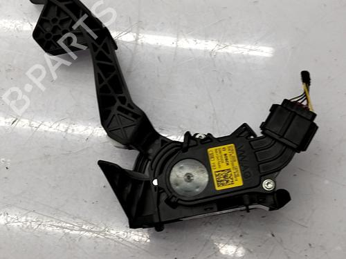 Pédale SKODA FABIA III (NJ3) 1.0 (75 hp) 32108286