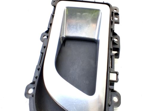 front-left-interior-door-handle-land-rover-discovery-sport-l550-2014-31801870 main image