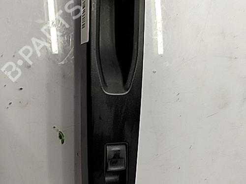 Used Left front window switch TOYOTA YARIS (_P13_) 1.5 (NSP131_) (112 hp) 30655789