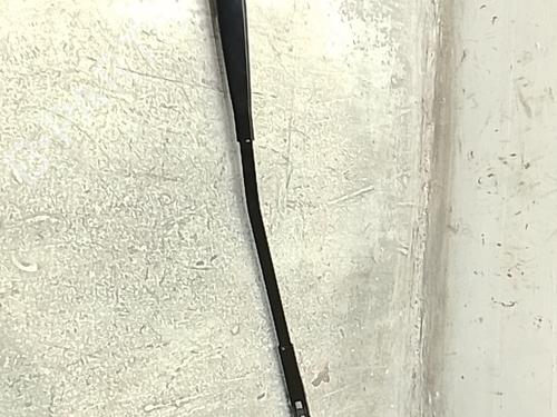 front-windshield-wiper-arm-mercedes-benz-glc-coupe-c253-2016-2017-2018-2019-2020-2021-2022-2023-36317886 main image