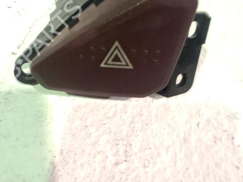 Used Warning switch MITSUBISHI PAJERO III (V7_W, V6_W) 3.2 Di-D (V68W) (160 hp) 32257944