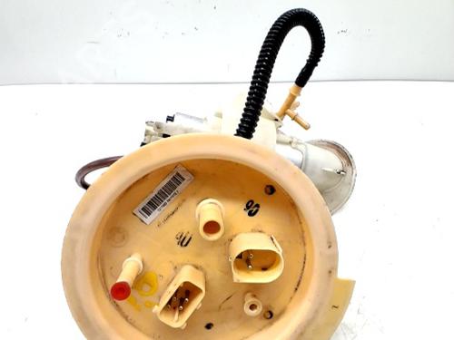 Used Fuel pump BMW 5 (F10) 520 d (184 hp) 30771993