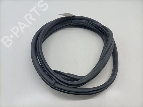 Used Rubber door seal BMW 3 (E90) 320 d (184 hp) 25987183