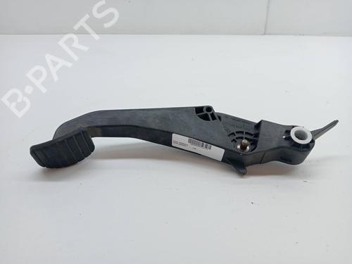 Used Clutch pedal DACIA SANDERO II 1.5 dCi 75 / Blue dCi 75 (B8JW, B8M4, B8AH, B8M7, B8M6) (75 hp) 23342507