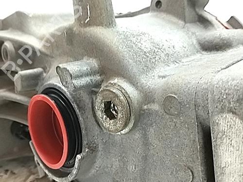 Used Front differential TOYOTA RAV 4 III (_A3_) 2.2 D 4WD (ALA30_, ALA30R) (136 hp) 29556490