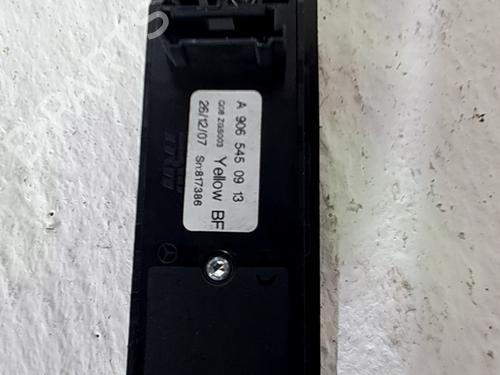 Right front window switch MERCEDES-BENZ SPRINTER 3-t Van (B906) 211 CDI (906.611, 906.613) | BP33764905I26 - Image 2