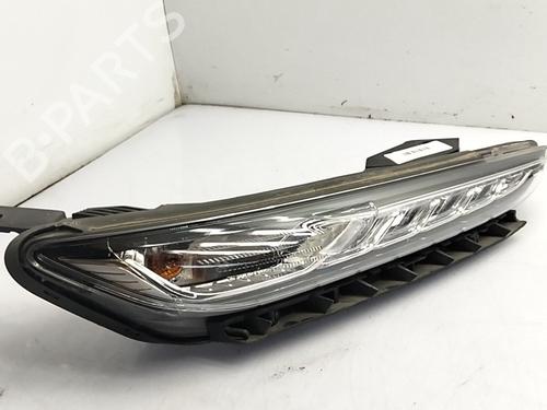 Used Right front fog light Right front fog light 38418283 38418283