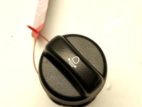 Used Headlight switch DACIA DUSTER (HM_) 1.5 dCi 110 (HMAB) (109 hp) 30801598