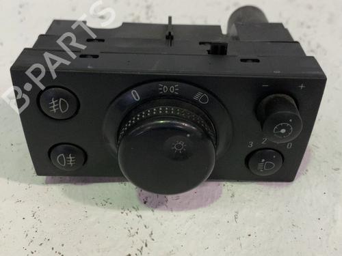 Used Headlight switch Headlight switch OPEL MERIVA A MPV (X03) 1.7 CDTI (E75) (100 hp) 33772858 33772858