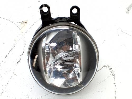 Used Right front fog light Right front fog light 39136971 39136971
