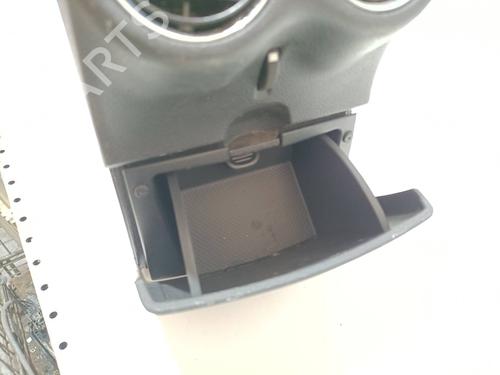 Middle console PEUGEOT 308 I (4A_, 4C_) 1.6 HDi | BP28336433I22 