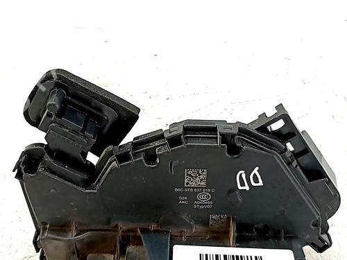 front-right-lock-seat-arona-kj7-kjp-2017-34238375 main image