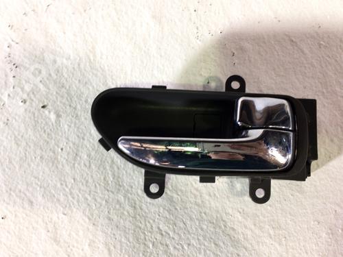 Used Front right interior door handle Front right interior door handle 39557289 39557289