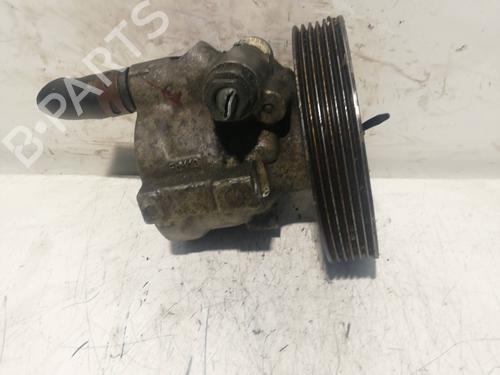 Pompe de direction assistée RENAULT LAGUNA II (BG0/1_) 1.9 dCi (BG08, BG0G) (120 hp) 25460227