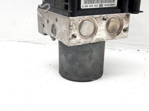 Used ABS pump ABS pump RENAULT SCÉNIC II (JM0/1_) 1.9 dCi (JM14) (131 hp) 35807452 35807452