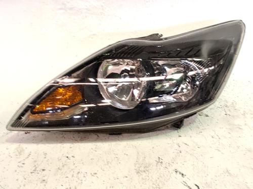 Used Left headlight Left headlight FORD FOCUS II (DA_, HCP, DP) 1.6 (100 hp) 33768225 33768225