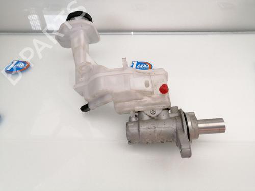 Used Brake master cylinder RENAULT KADJAR (HA_, HL_) 1.5 dCi 110 (HLA3) (110 hp) 23935885