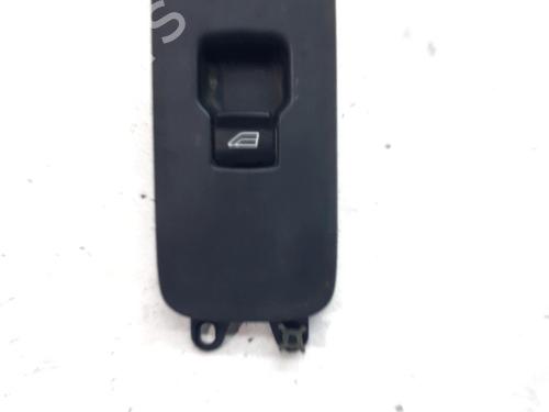 Comutador vidro frente direito Comutador vidro frente direito VOLVO V50 (545) 2.0 D (136 hp) 33762645 33762645