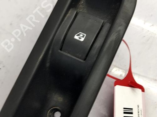 Used Right rear window switch RENAULT SCÉNIC II (JM0/1_) 1.6 16V (JM1R) (112 hp) 31182354