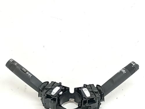 switch-opel-zafira-tourer-c-p12-2011-34647370 main image