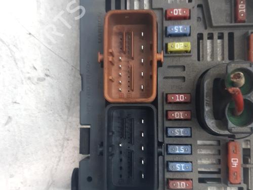 Fuse box RENAULT MEGANE II Saloon (LM0/1_) 1.6 | BP37688057E1 - Image 2